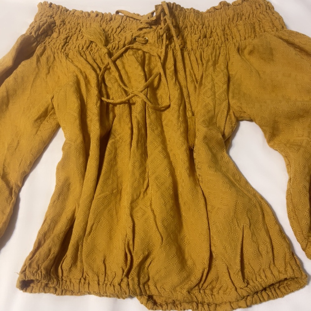 Off shoulder blouse. Size medium.